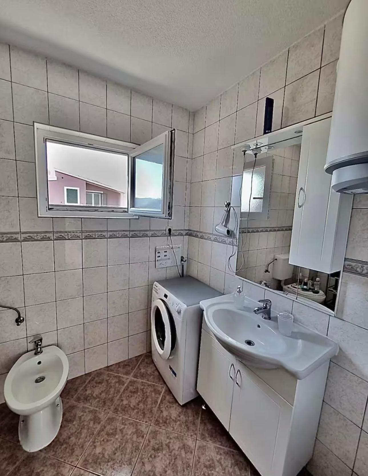 Apartmani Attila Трогир Екстериор снимка